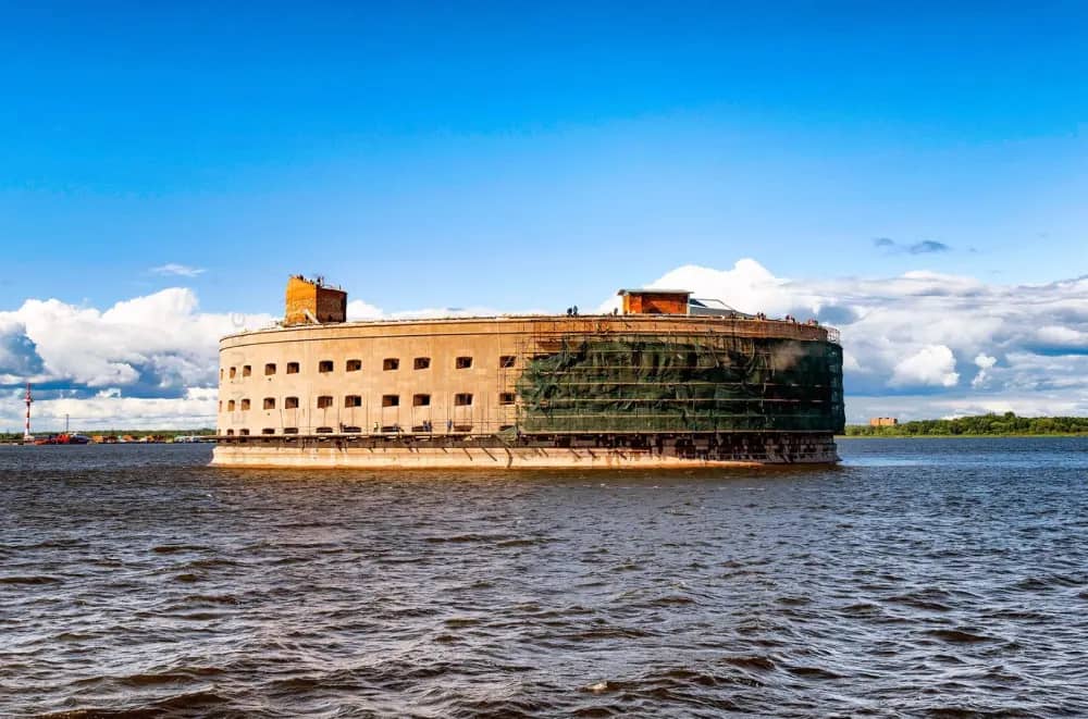 Фотография экскурсии Кронштадт: к фортам Финского залива на микроавтобусе 1